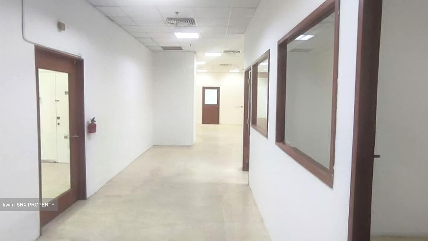 Toh Guan Road (D22), Warehouse #576601131